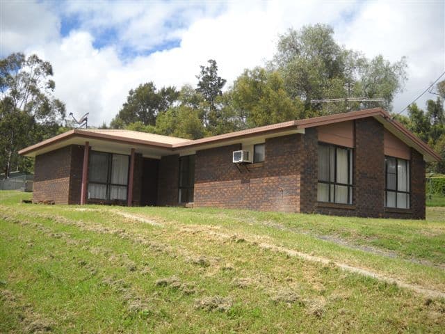 8 Roslyn Street, Strathmore, VIC, 3041, Strathmore - Image 1