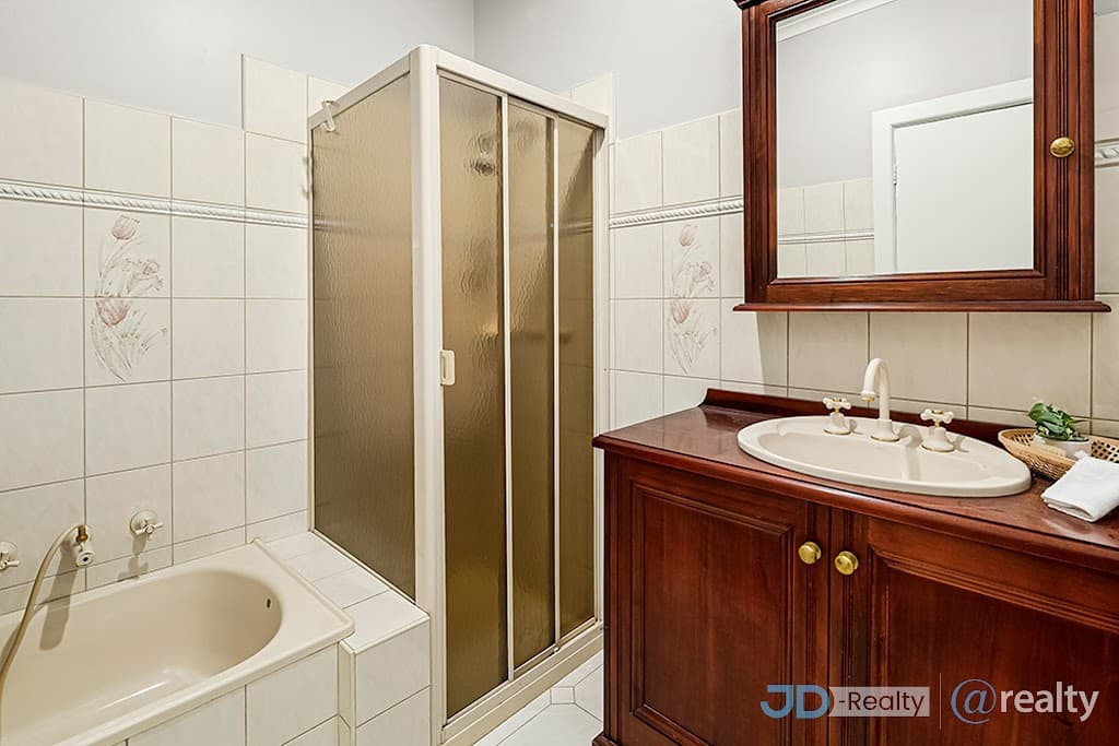 8 Roslyn Street, Strathmore, VIC, 3041, Strathmore - Thumbnail 4