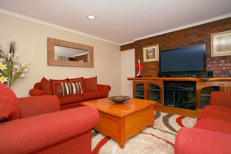 11 Lee Street, NOBLE PARK VIC 3174, Noble Park - Thumbnail 3