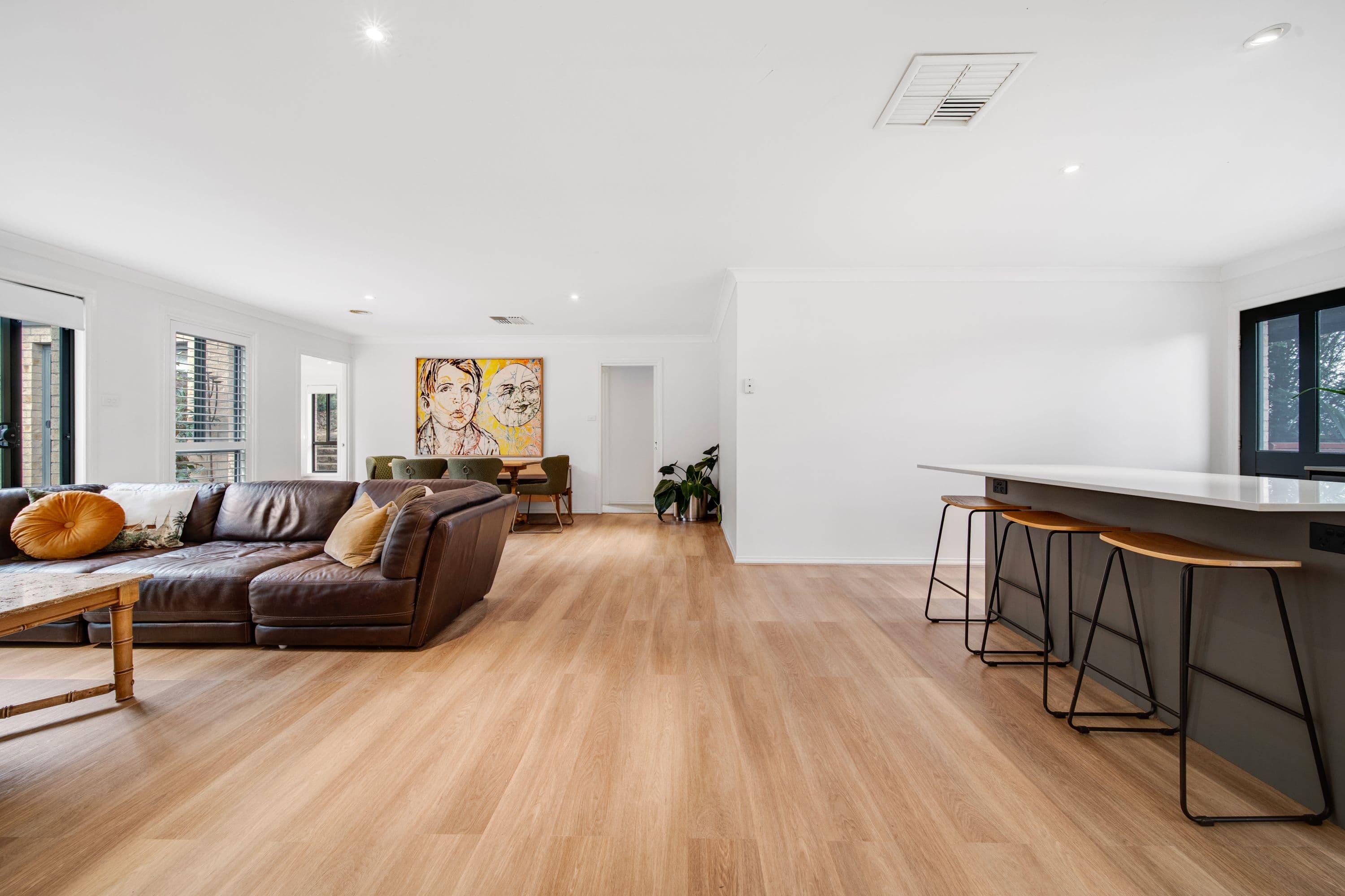 13 Loxton Place, Dunlop ACT 2615, Dunlop - Thumbnail 2