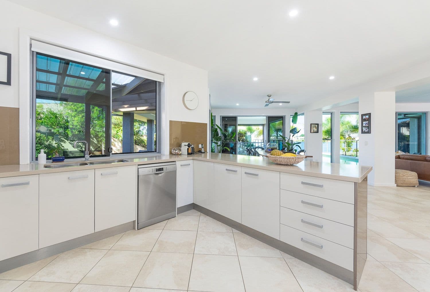 31 Annies Court, Benowa Waters QLD 4217, Benowa - Thumbnail 7