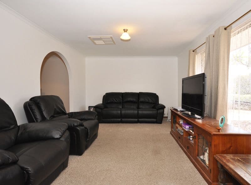 4 Rousillion Promenade, Old Reynella SA 5161, Old Reynella - Thumbnail 2