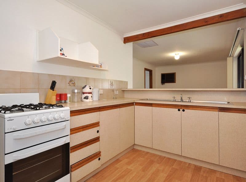 4 Rousillion Promenade, Old Reynella SA 5161, Old Reynella - Thumbnail 4