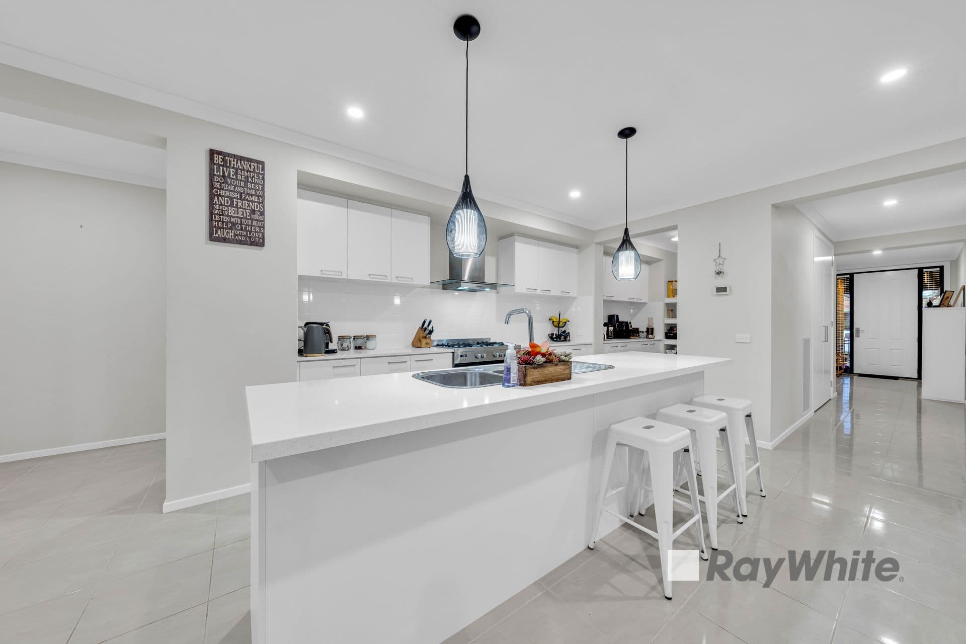 29 Galloway Drive, Narre Warren South VIC 3805, Narre Warren South - Thumbnail 2