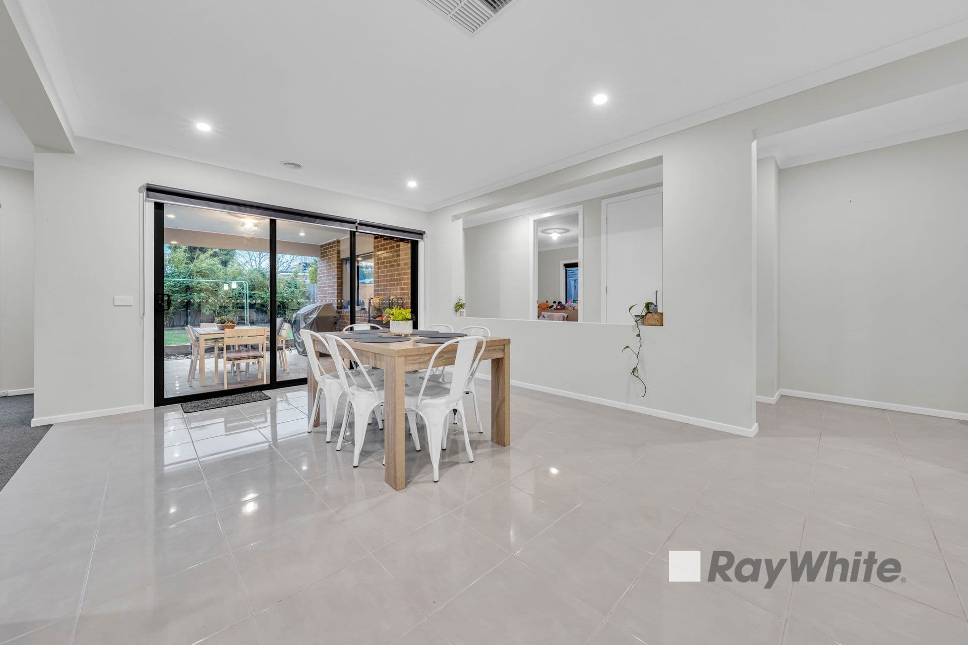 29 Galloway Drive, Narre Warren South VIC 3805, Narre Warren South - Thumbnail 7