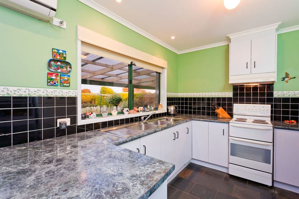 4 Glennette Court, BANNOCKBURN VIC 3331, Bannockburn - Thumbnail 3