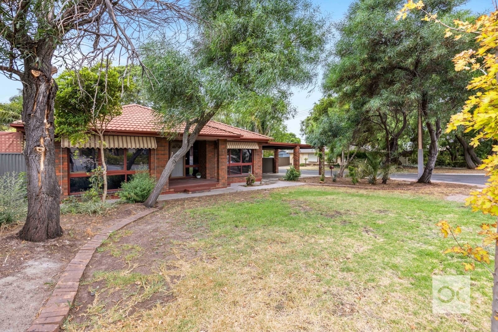 7 Stirling Drive, Morphett Vale - Thumbnail 2