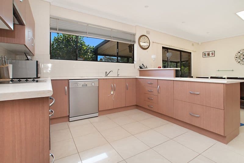 8 Ashley Avenue, RIDGEHAVEN SA 5097, Ridgehaven - Thumbnail 2
