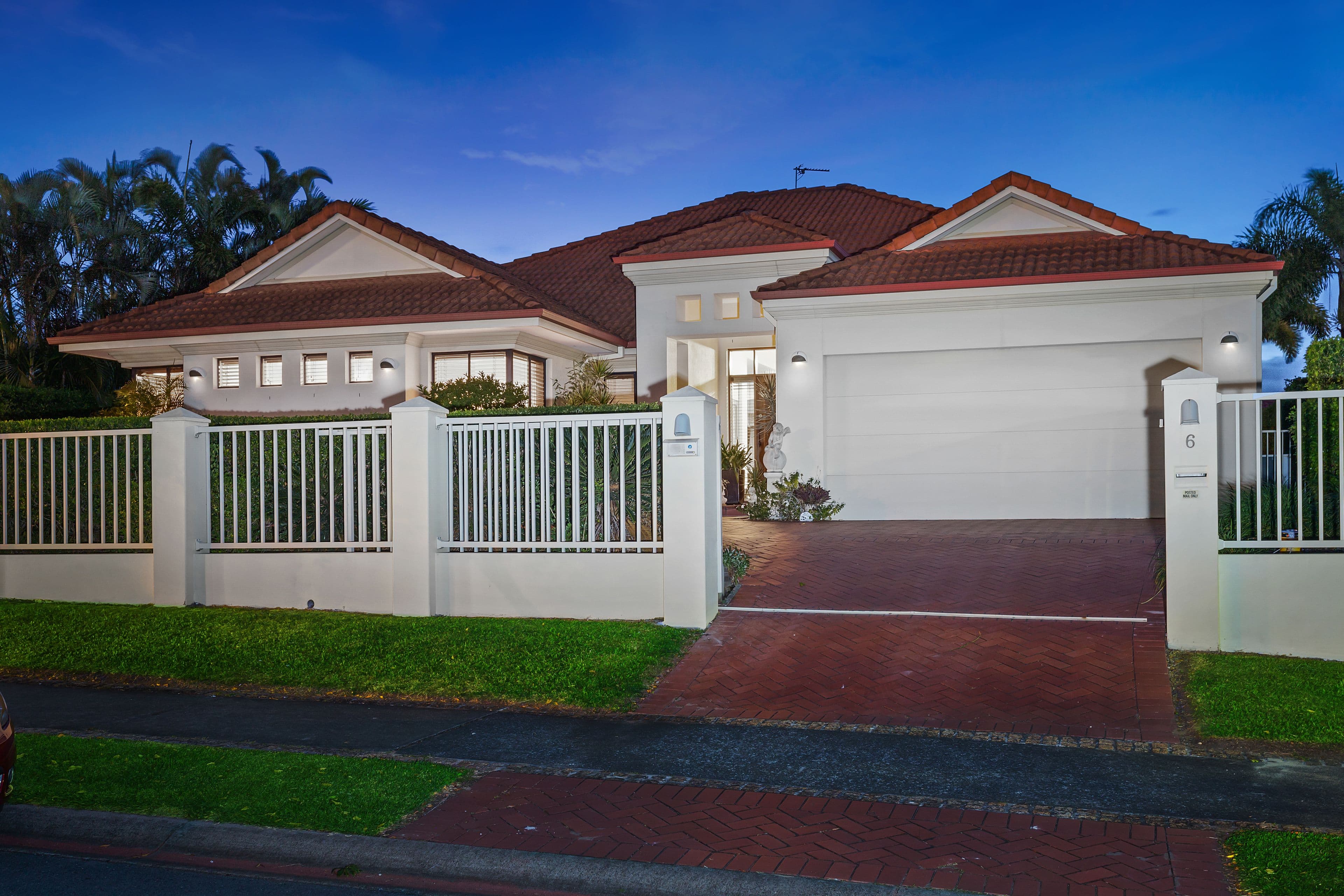6 Pine Valley Drive, Robina QLD 4226, Robina - Thumbnail 2