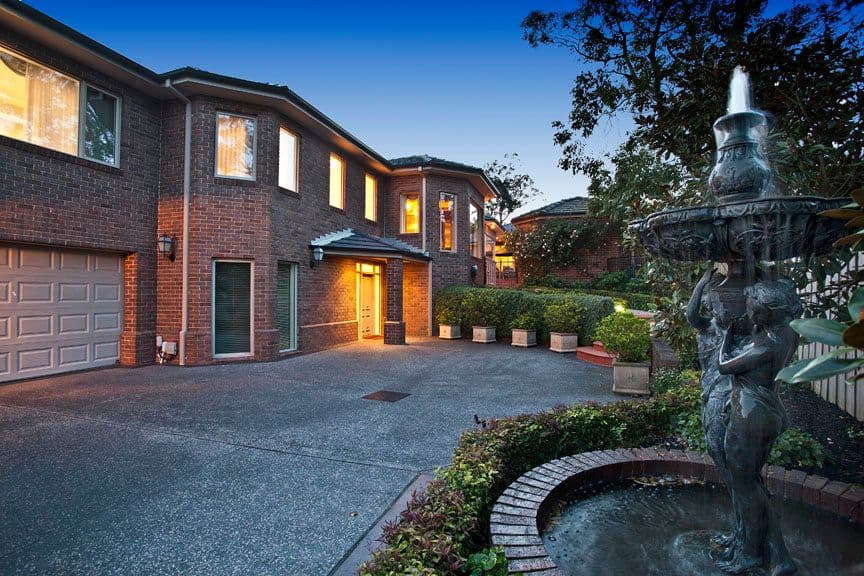 5 Halcyon Drive, WHEELERS HILL VIC 3150, Wheelers Hill - Thumbnail 2