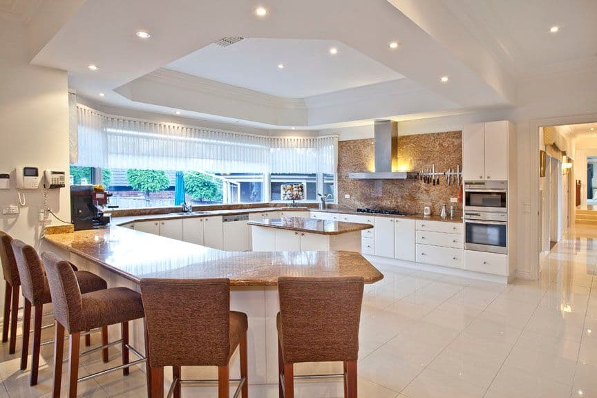 5 Halcyon Drive, WHEELERS HILL VIC 3150, Wheelers Hill - Thumbnail 3