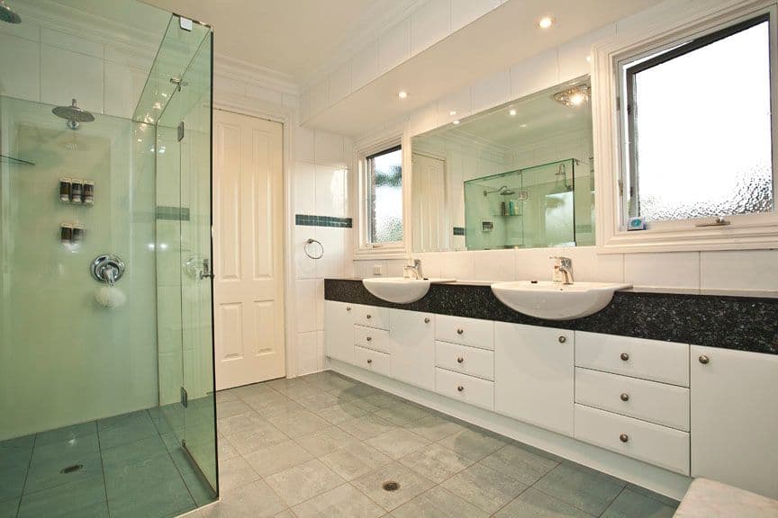 5 Halcyon Drive, WHEELERS HILL VIC 3150, Wheelers Hill - Thumbnail 8