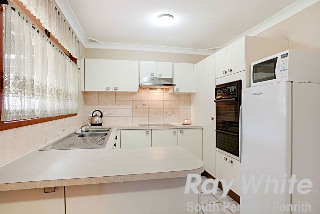17 Samuel Foster Drive, South Penrith NSW 2750, South Penrith - Thumbnail 4