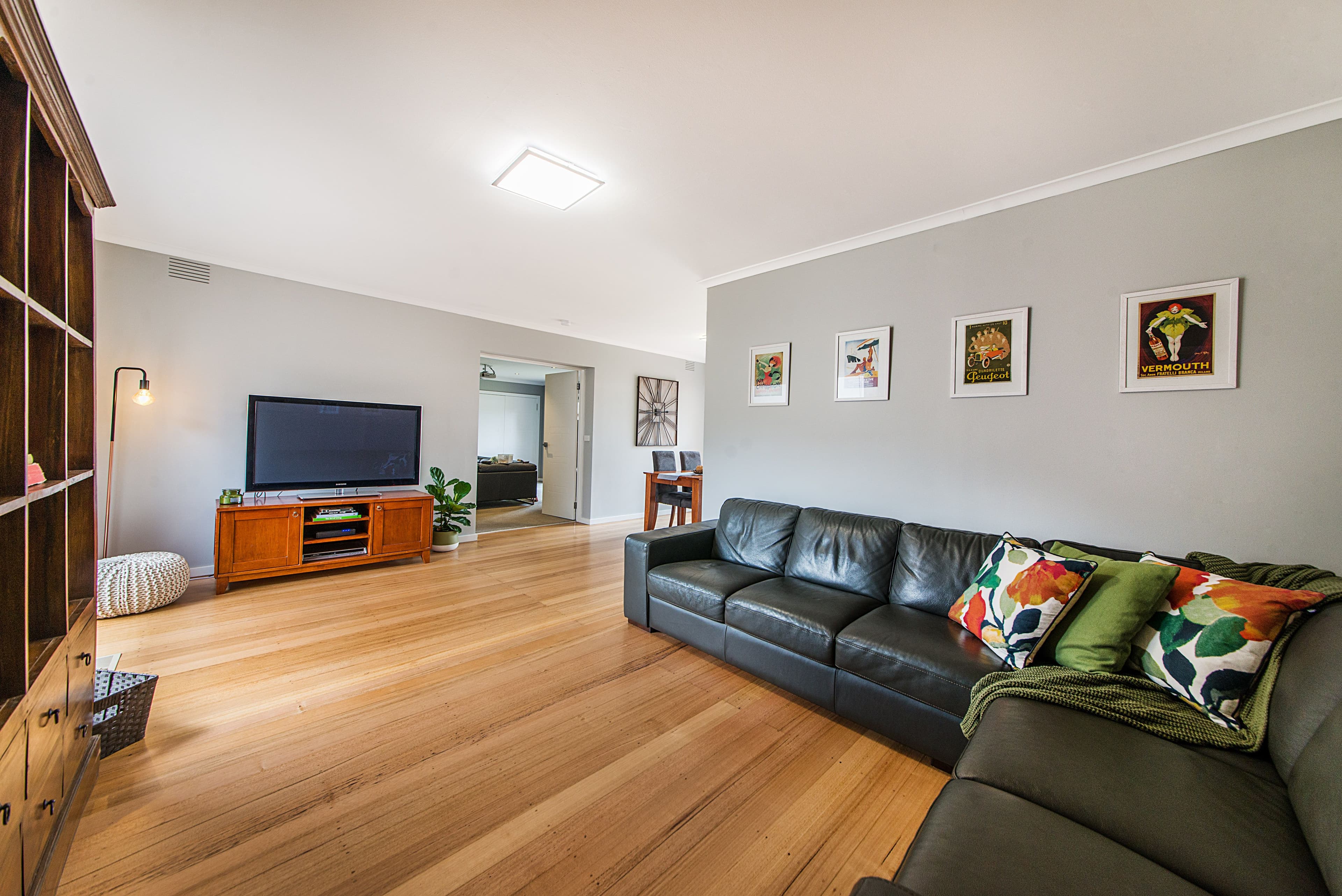 2 Fiona Court, Ferntree Gully VIC 3156, Ferntree Gully - Thumbnail 2