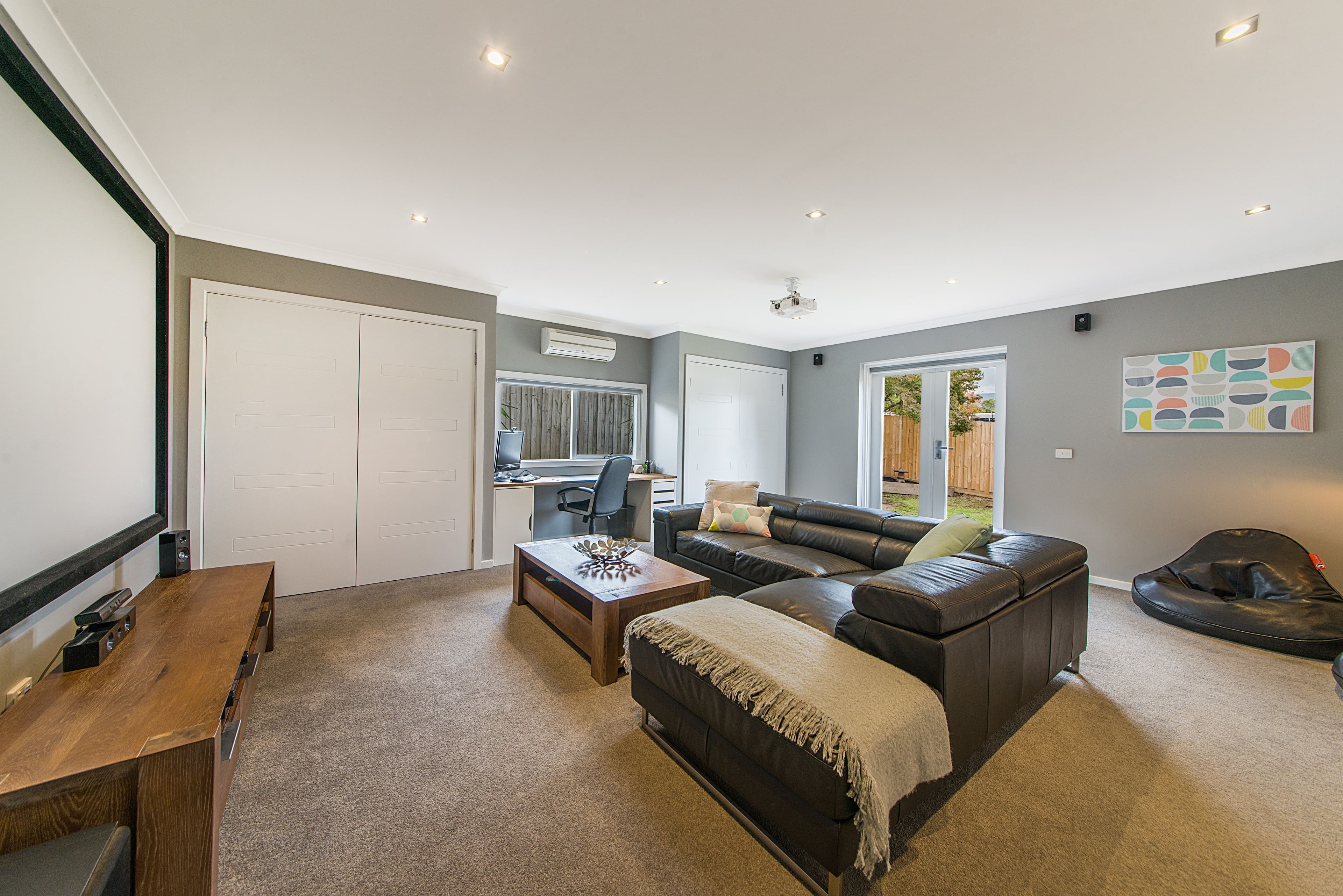 2 Fiona Court, Ferntree Gully VIC 3156, Ferntree Gully - Thumbnail 4