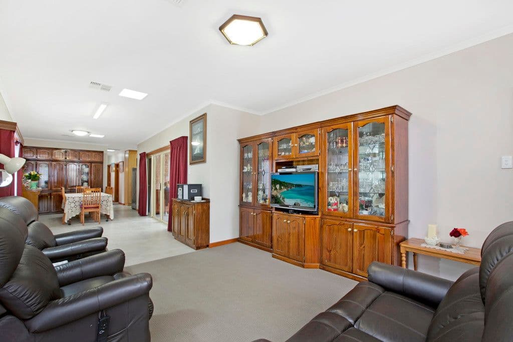 5 Marinna Court, West Lakes SA 5021, West Lakes - Thumbnail 2