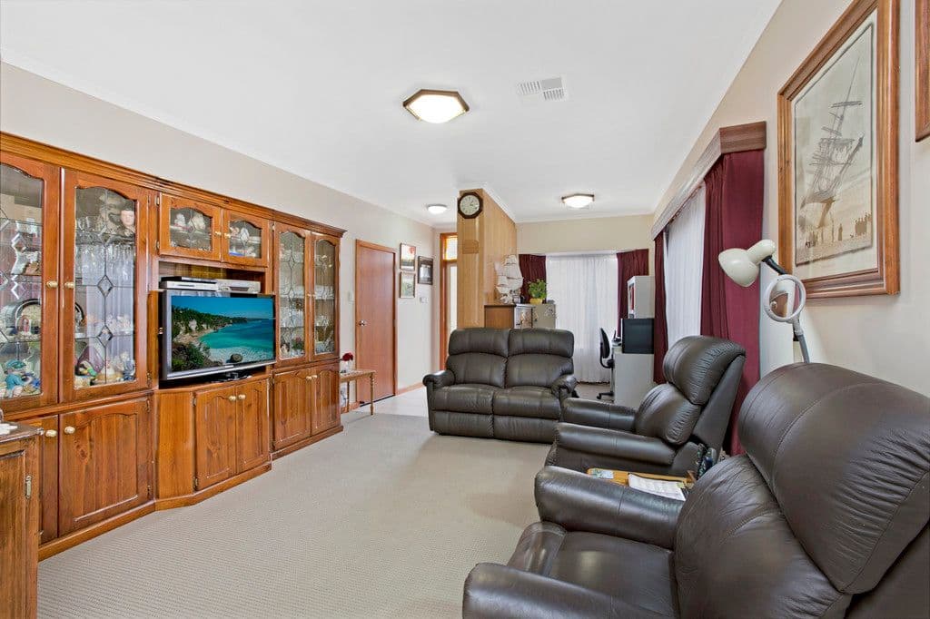 5 Marinna Court, West Lakes SA 5021, West Lakes - Thumbnail 4