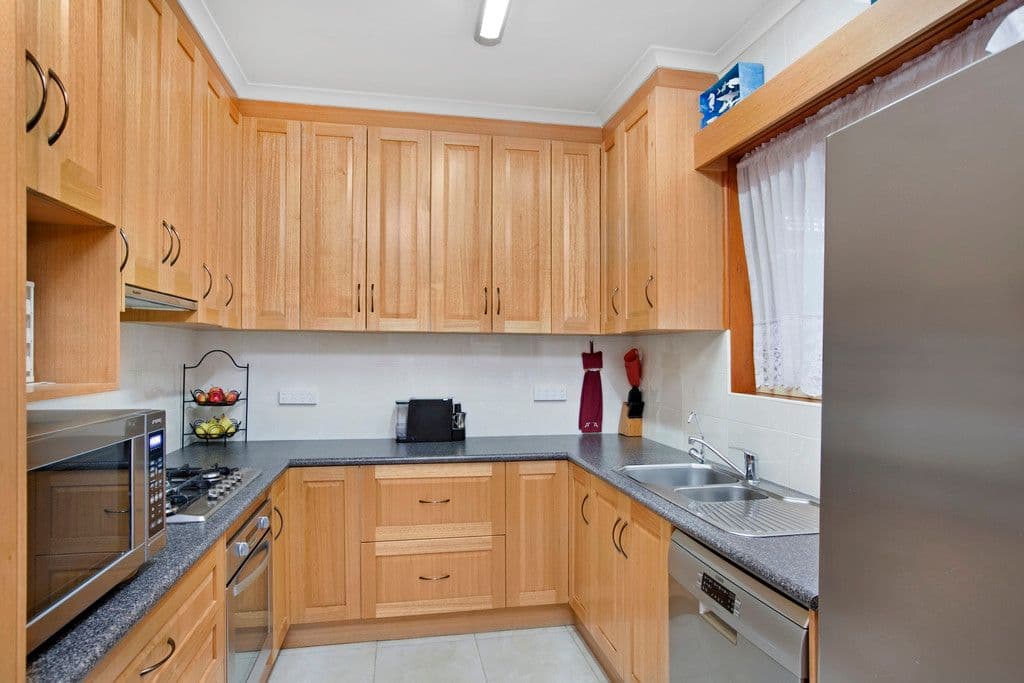 5 Marinna Court, West Lakes SA 5021, West Lakes - Thumbnail 5