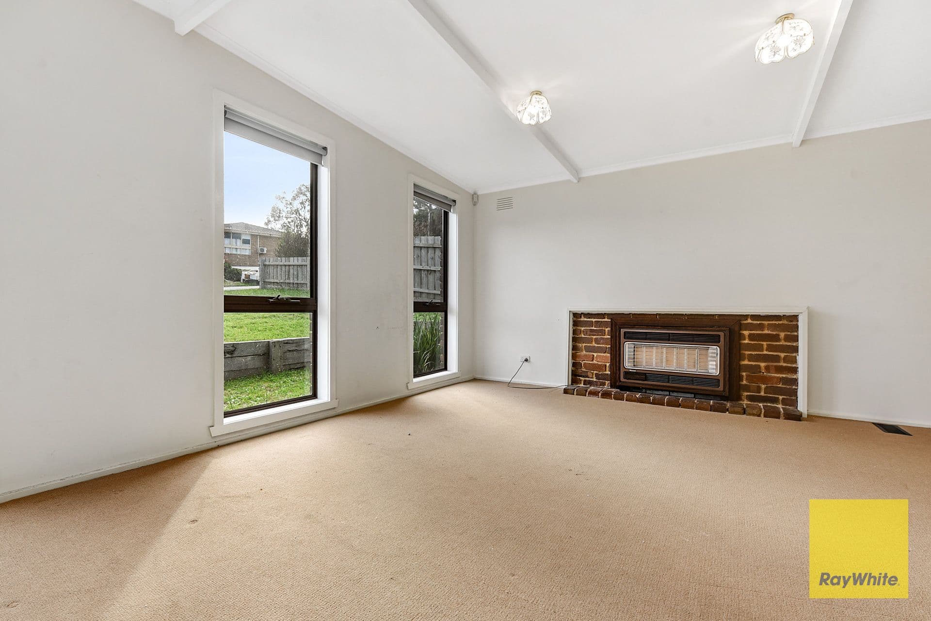 136 Doveton Avenue, Doveton VIC 3177, Doveton - Thumbnail 4
