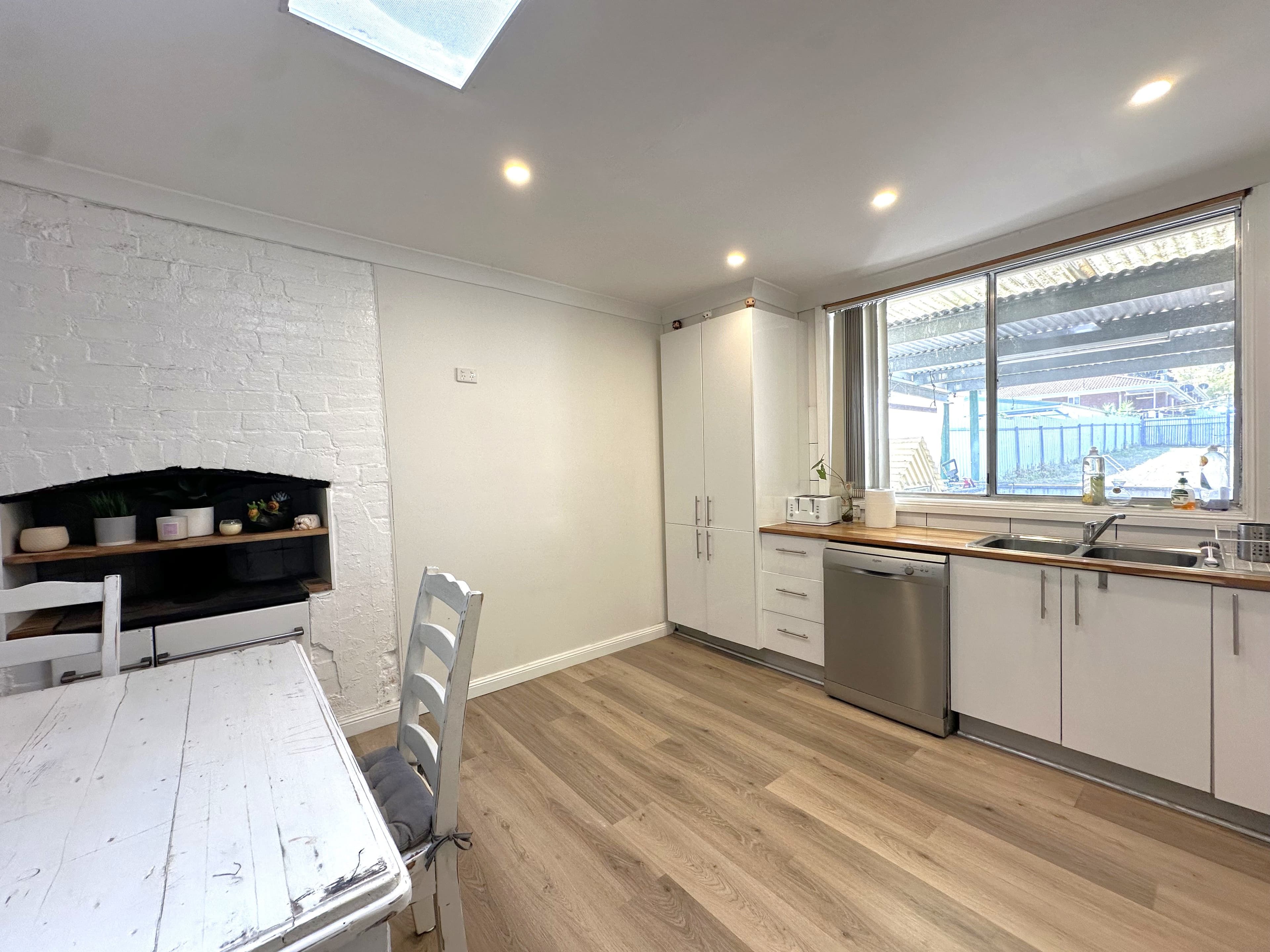 81 Edwards Street, Young NSW 2594, Young - Thumbnail 3
