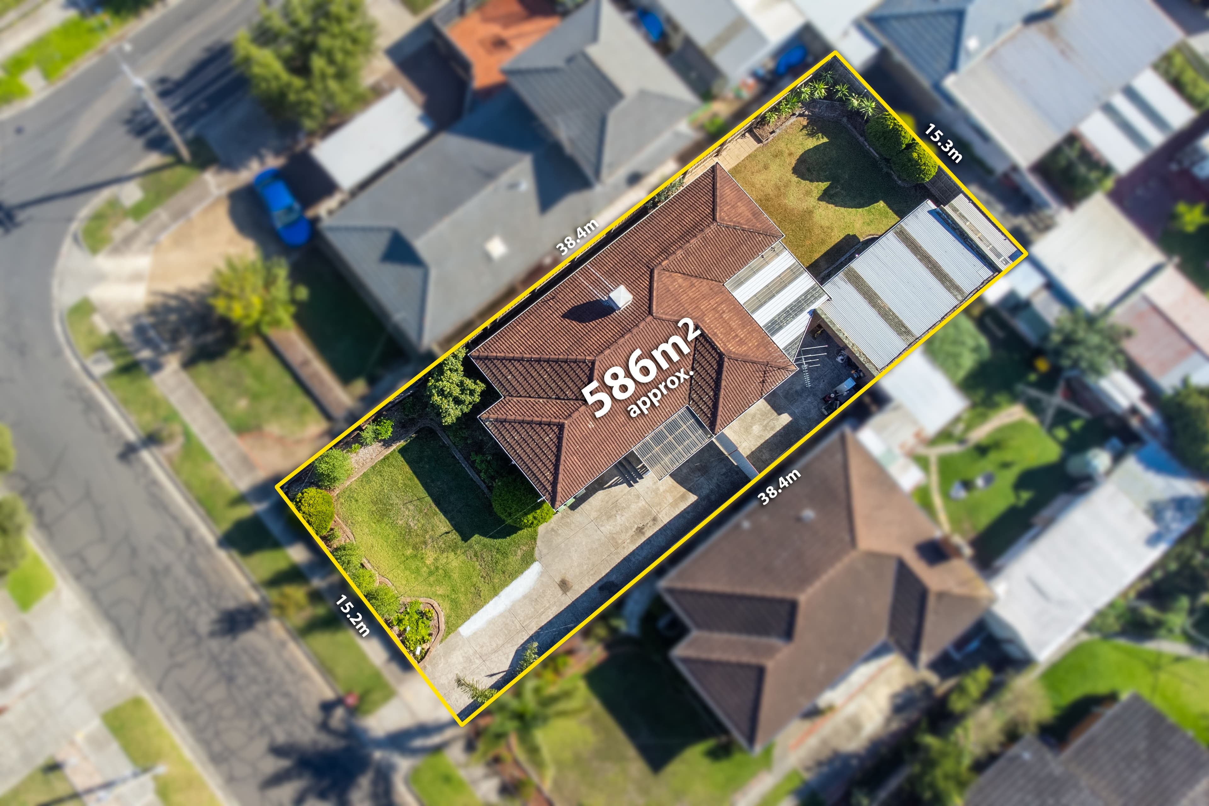 72 Wattleglen Street, Craigieburn VIC 3064, Craigieburn - Thumbnail 2