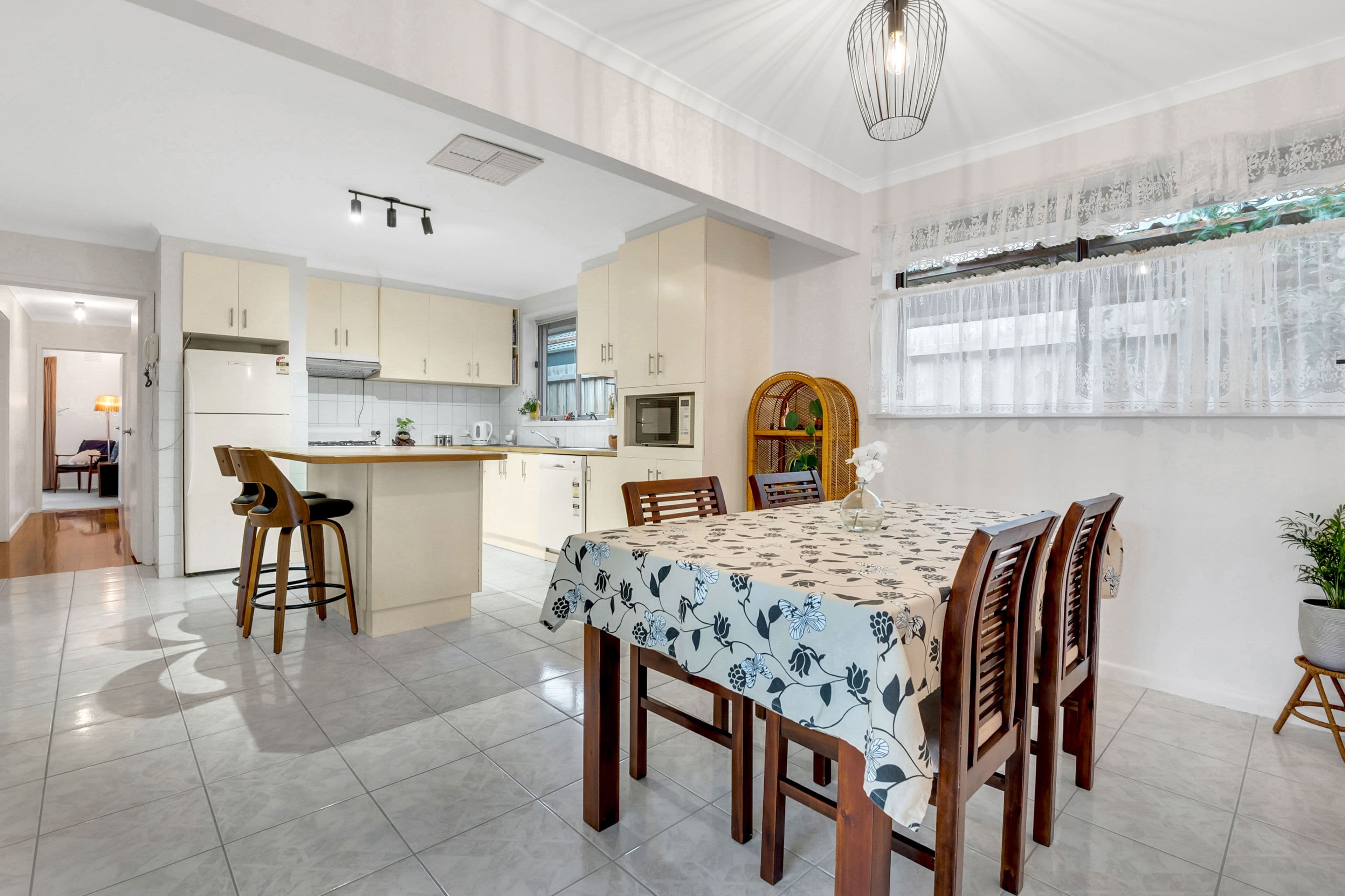 72 Wattleglen Street, Craigieburn VIC 3064, Craigieburn - Thumbnail 6