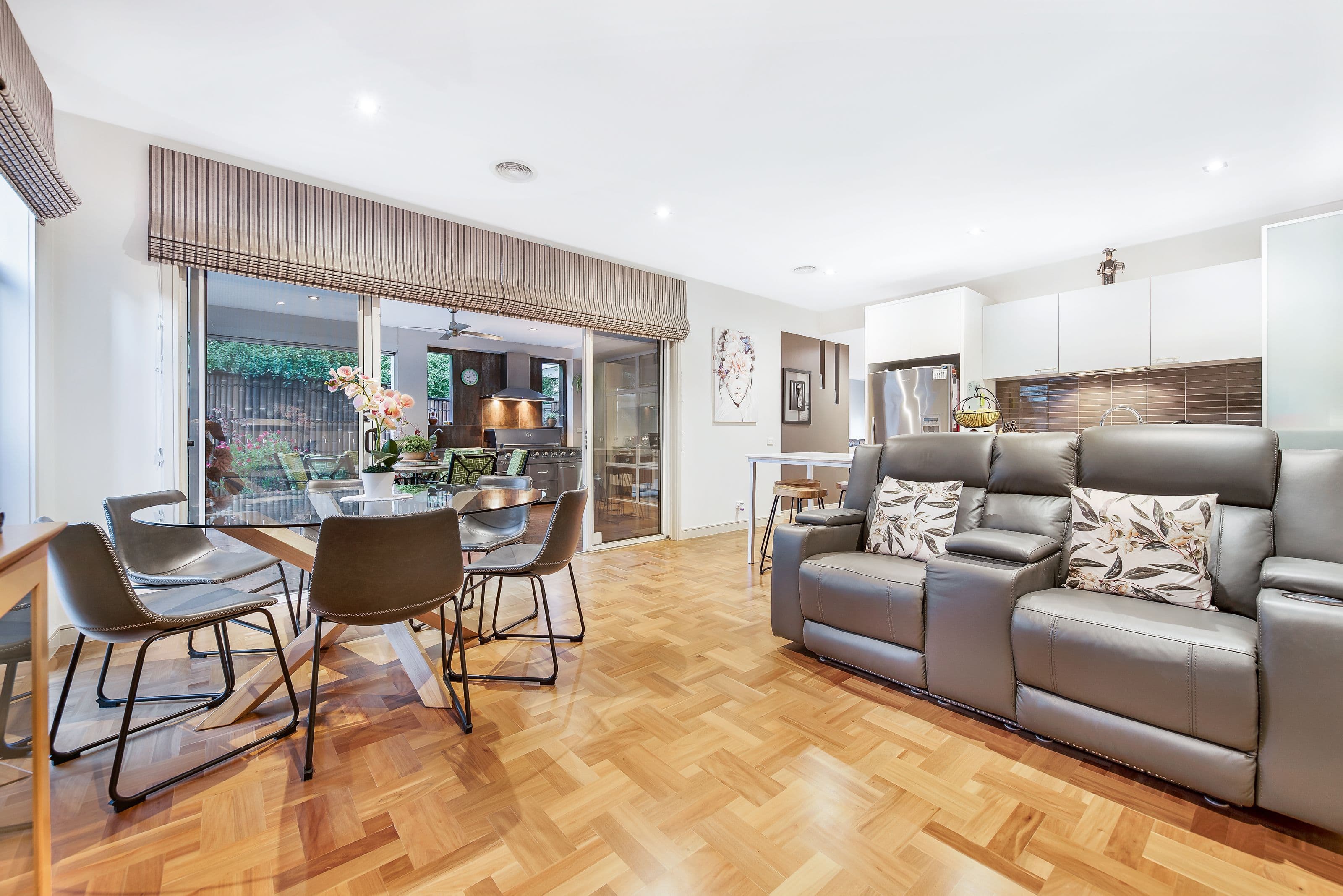 4 Phillimore Drive, Mulgrave VIC 3170, Mulgrave - Thumbnail 2