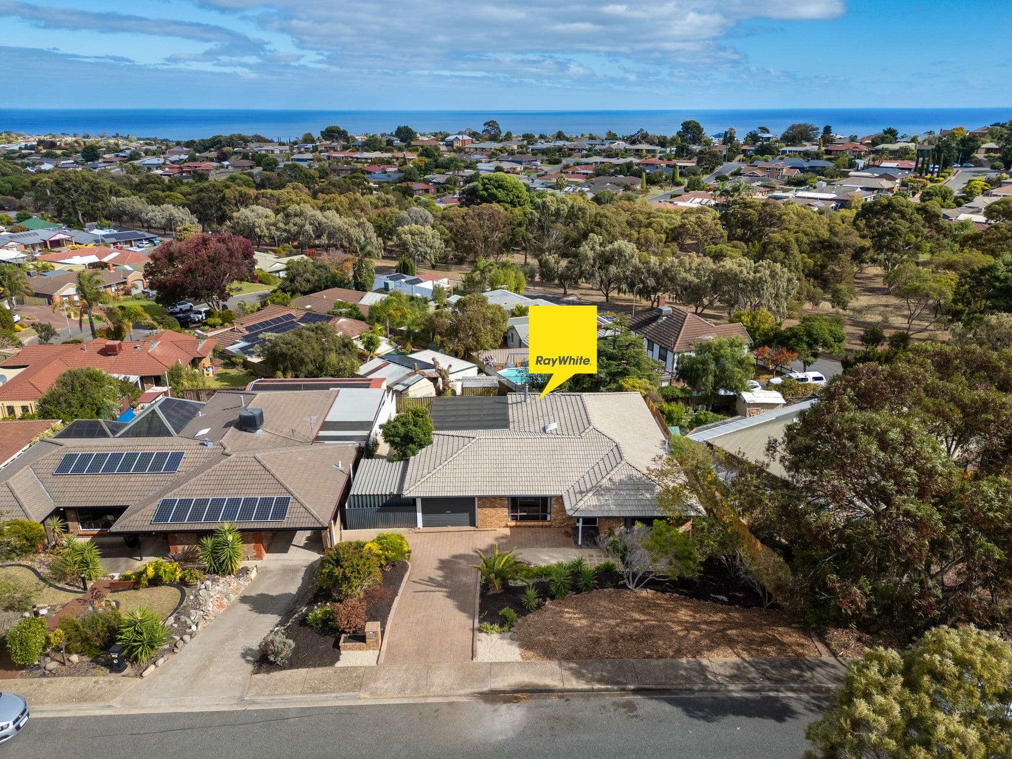 17 Aroona Road, Hallett Cove SA 5158, Hallett Cove - Thumbnail 4