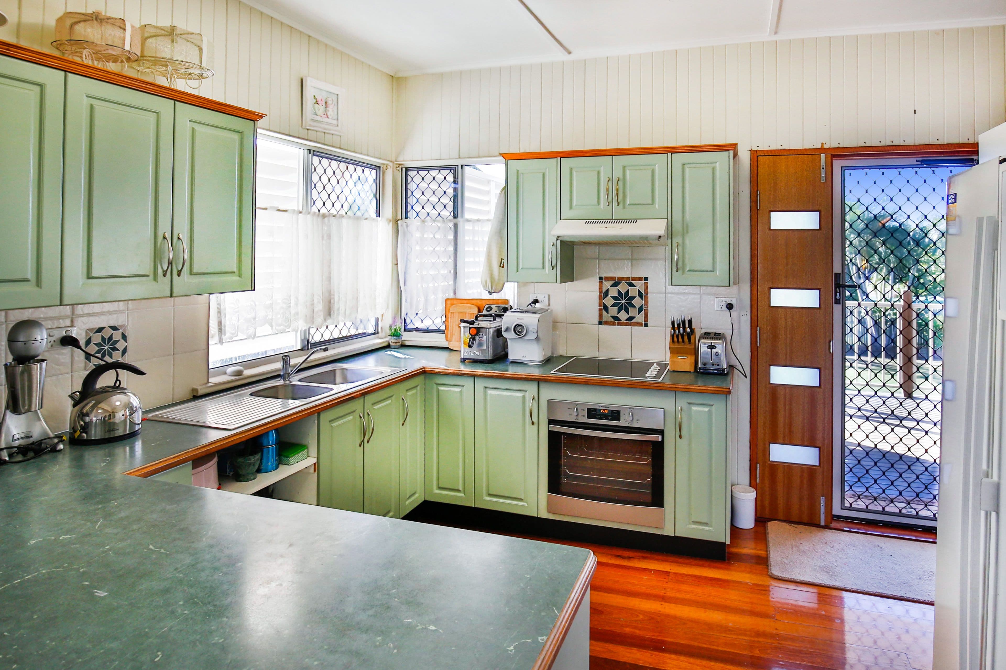 16 Goodwin Street, Currajong QLD 4812, Currajong - Thumbnail 2