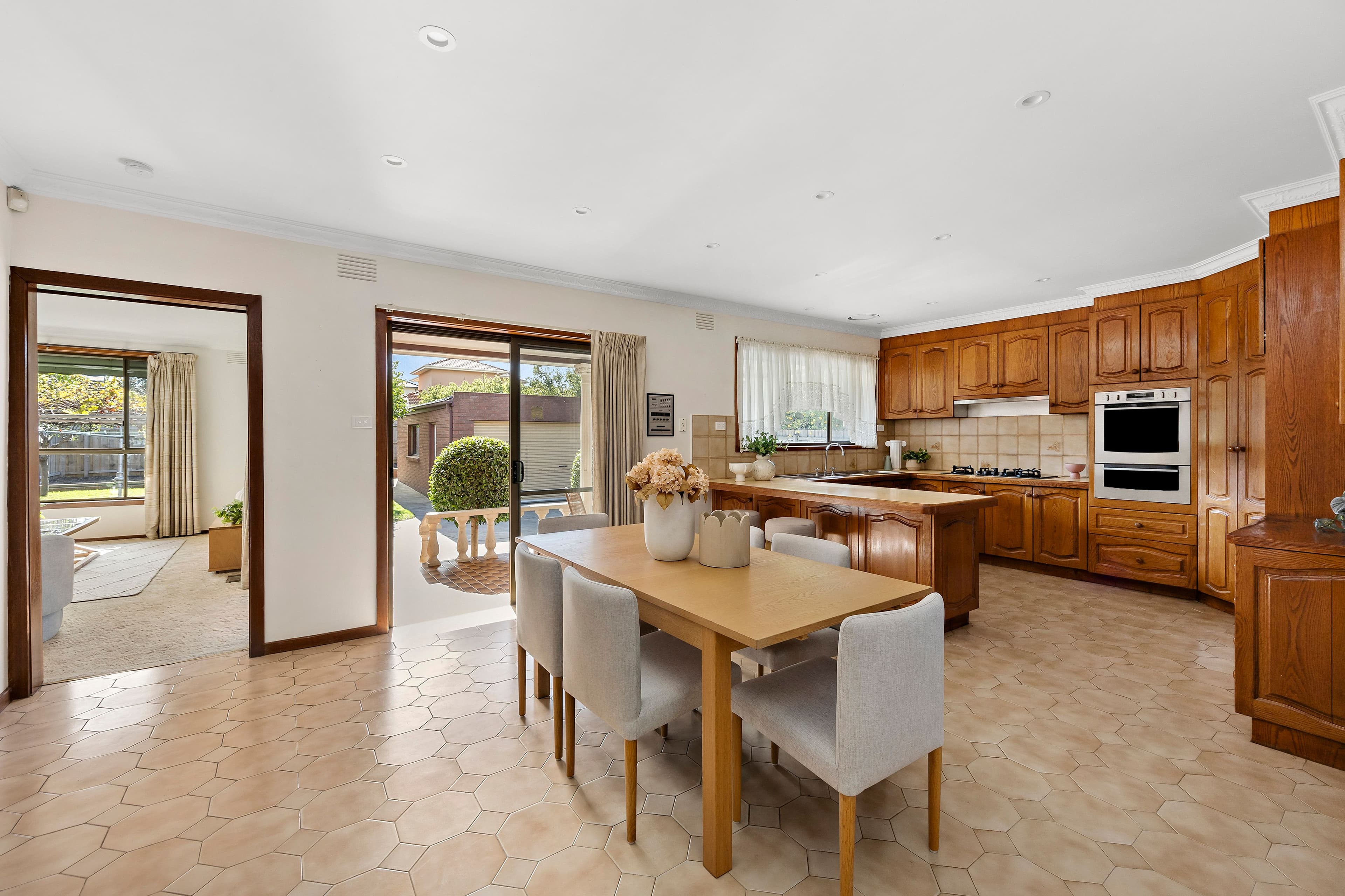 45 Euston Road, Hughesdale VIC 3166, Hughesdale - Thumbnail 6