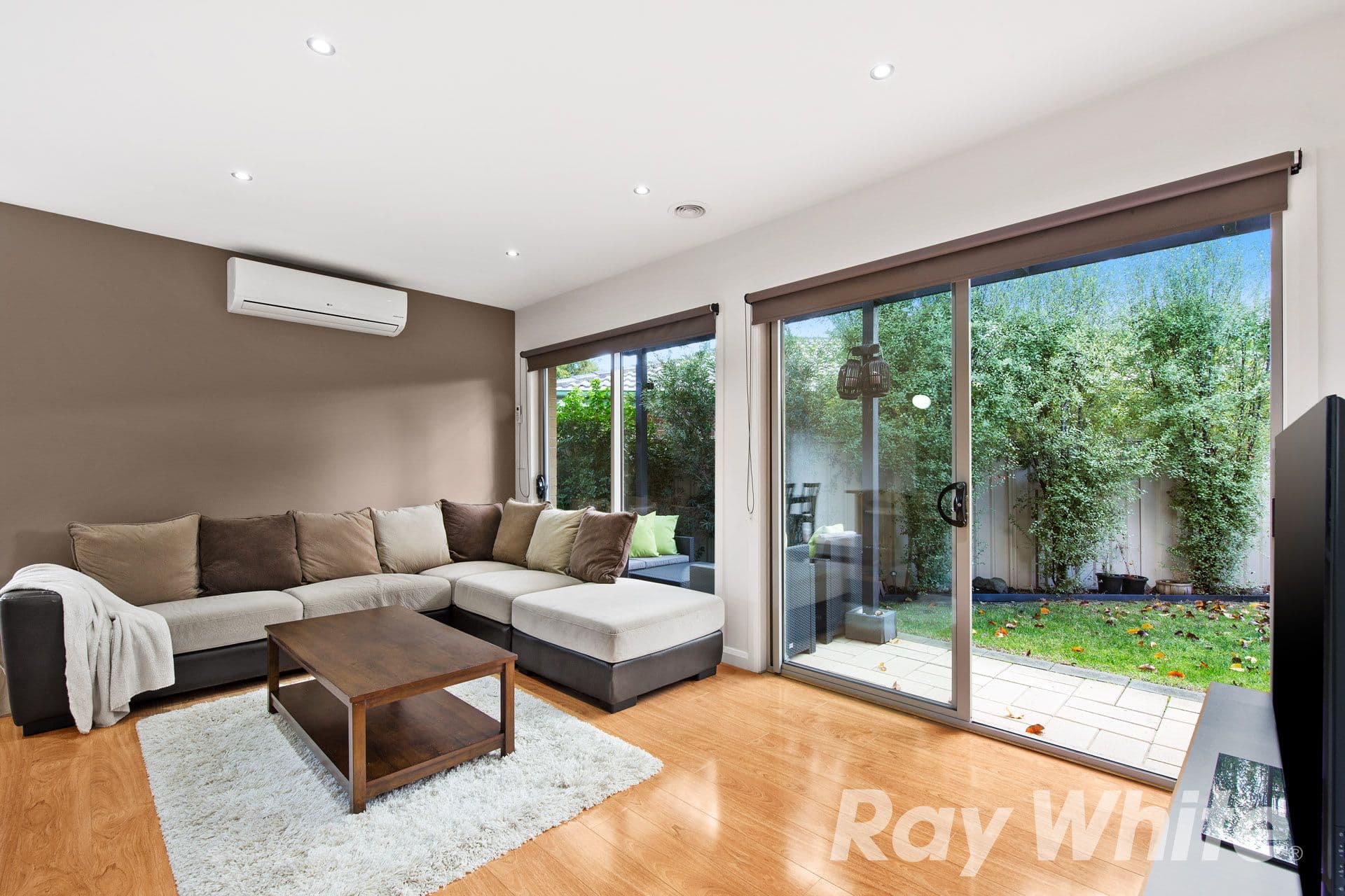 1 Moffat Close, Endeavour Hills VIC 3802, Endeavour Hills - Thumbnail 3