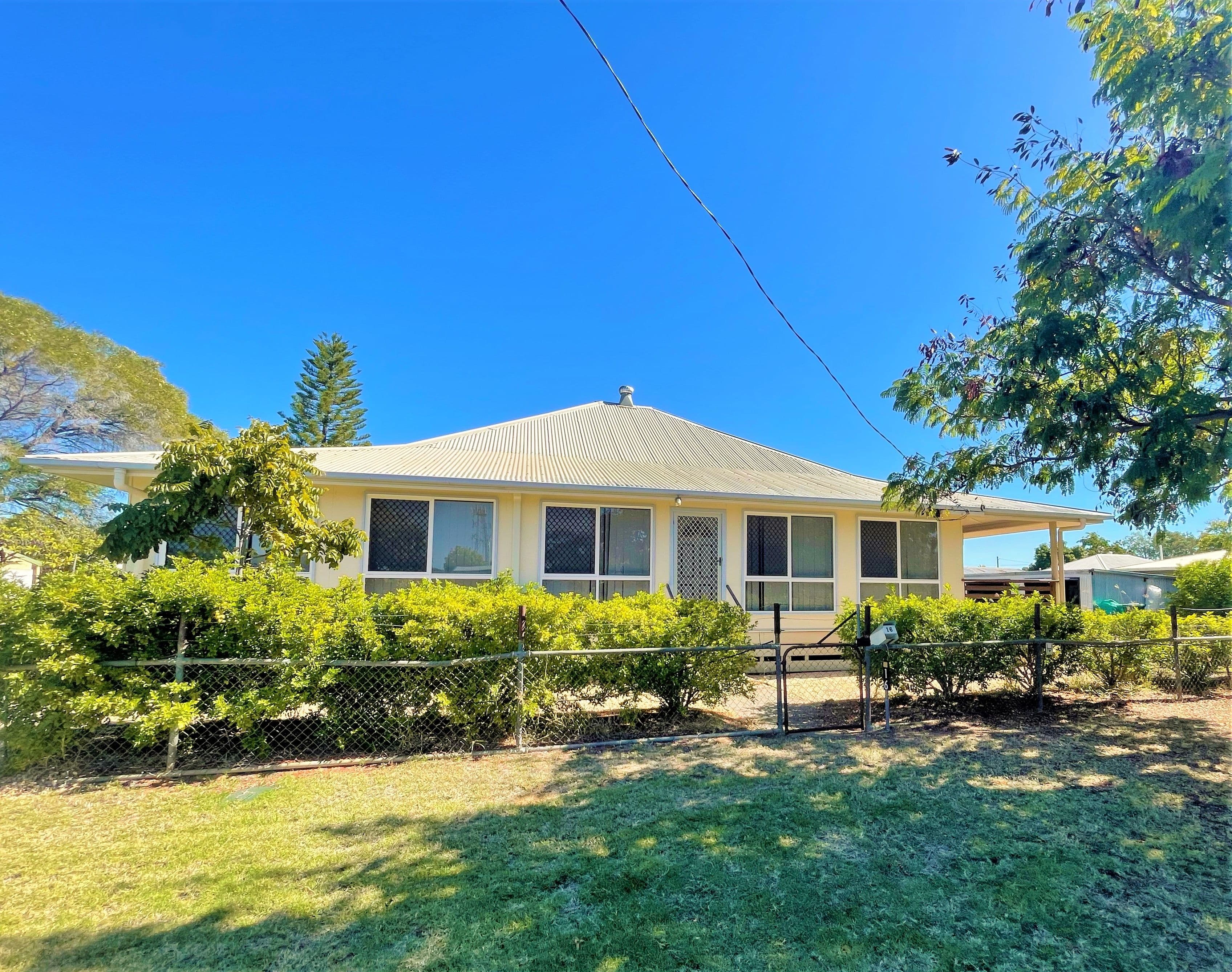16 Willow Street, Barcaldine QLD 4725, Barcaldine - Image 1