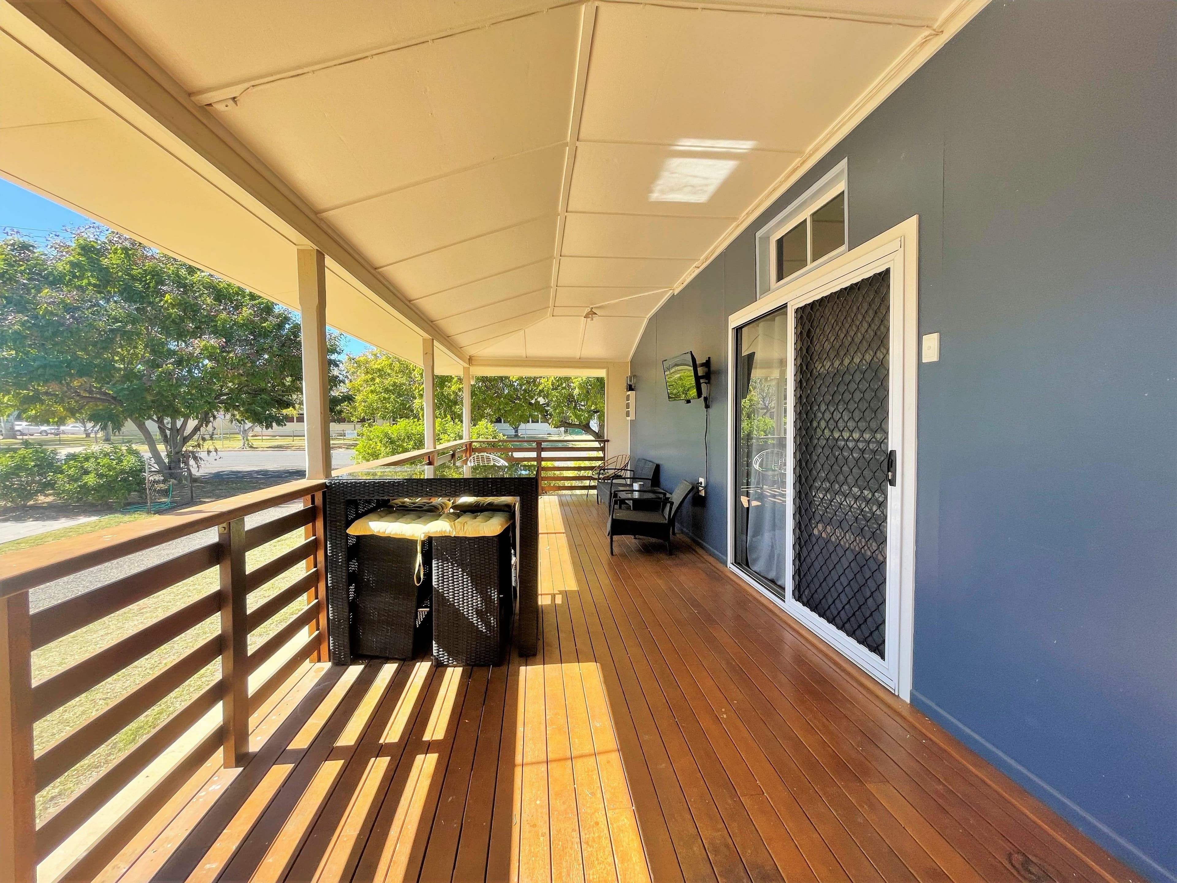 16 Willow Street, Barcaldine QLD 4725, Barcaldine - Thumbnail 3