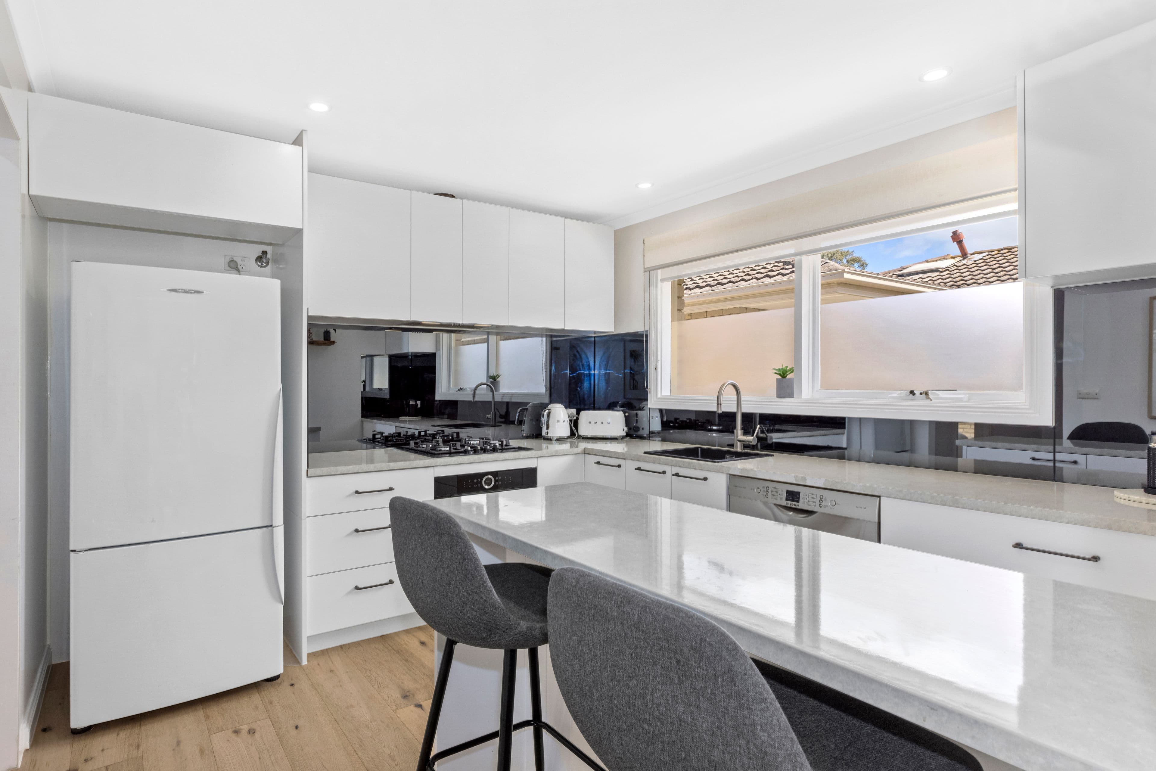 2 Matthieson Street, Highett VIC 3190, Highett - Thumbnail 2