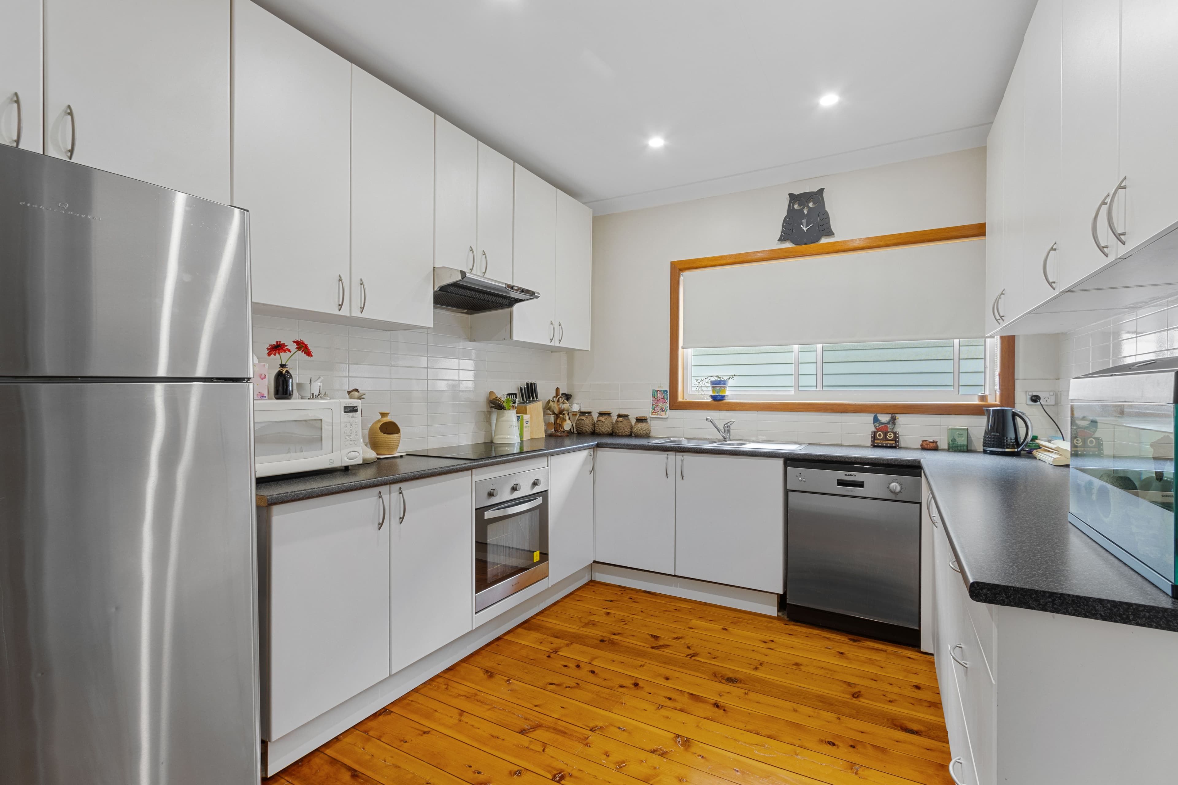 11 Easton Avenue, Sylvania NSW 2224, Sylvania - Thumbnail 4