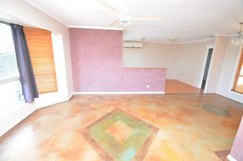 74 Open Drive, ARUNDEL QLD 4214, Arundel - Thumbnail 7