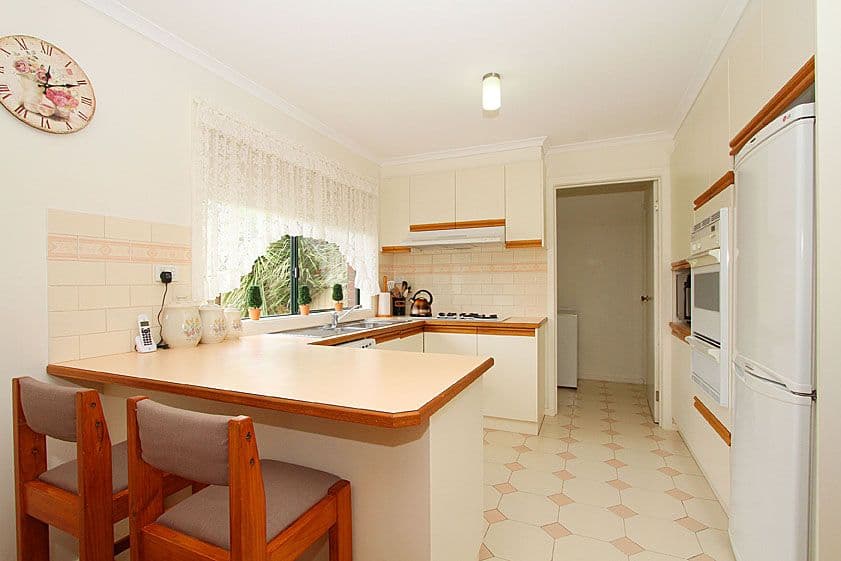 26 Allwyn Crescent, MILL PARK VIC 3082, Mill Park - Thumbnail 2