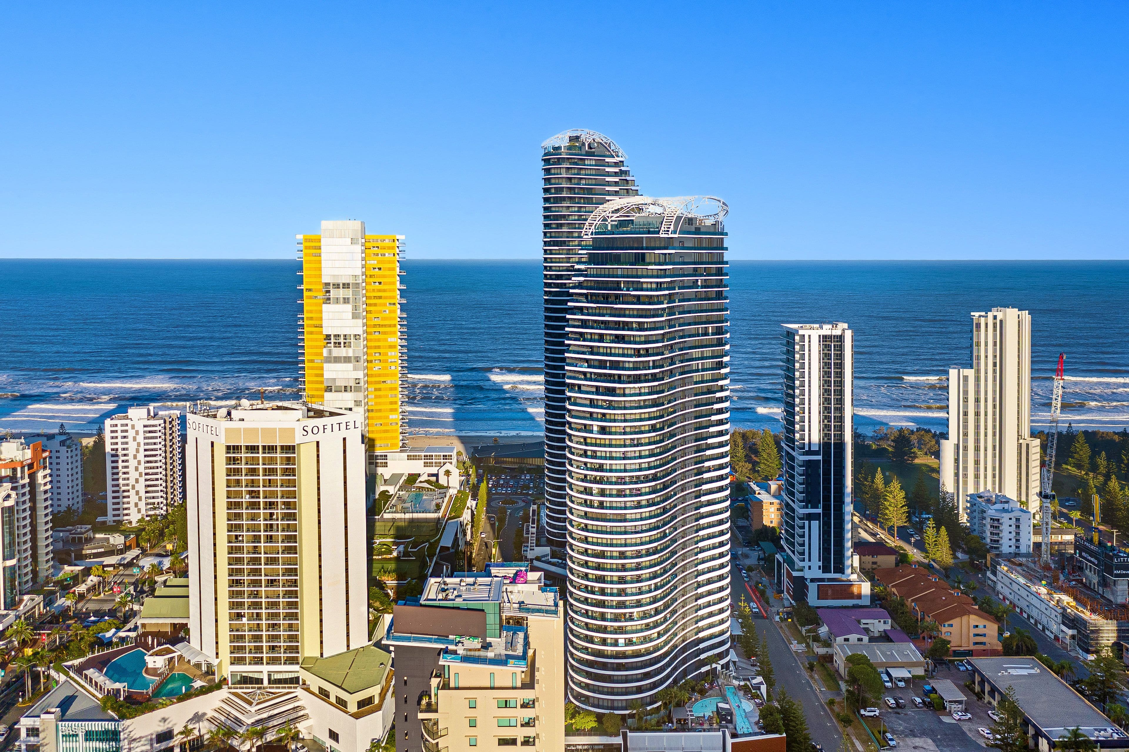 21 Elizabeth Avenue, Broadbeach QLD 4218, Broadbeach - Thumbnail 2
