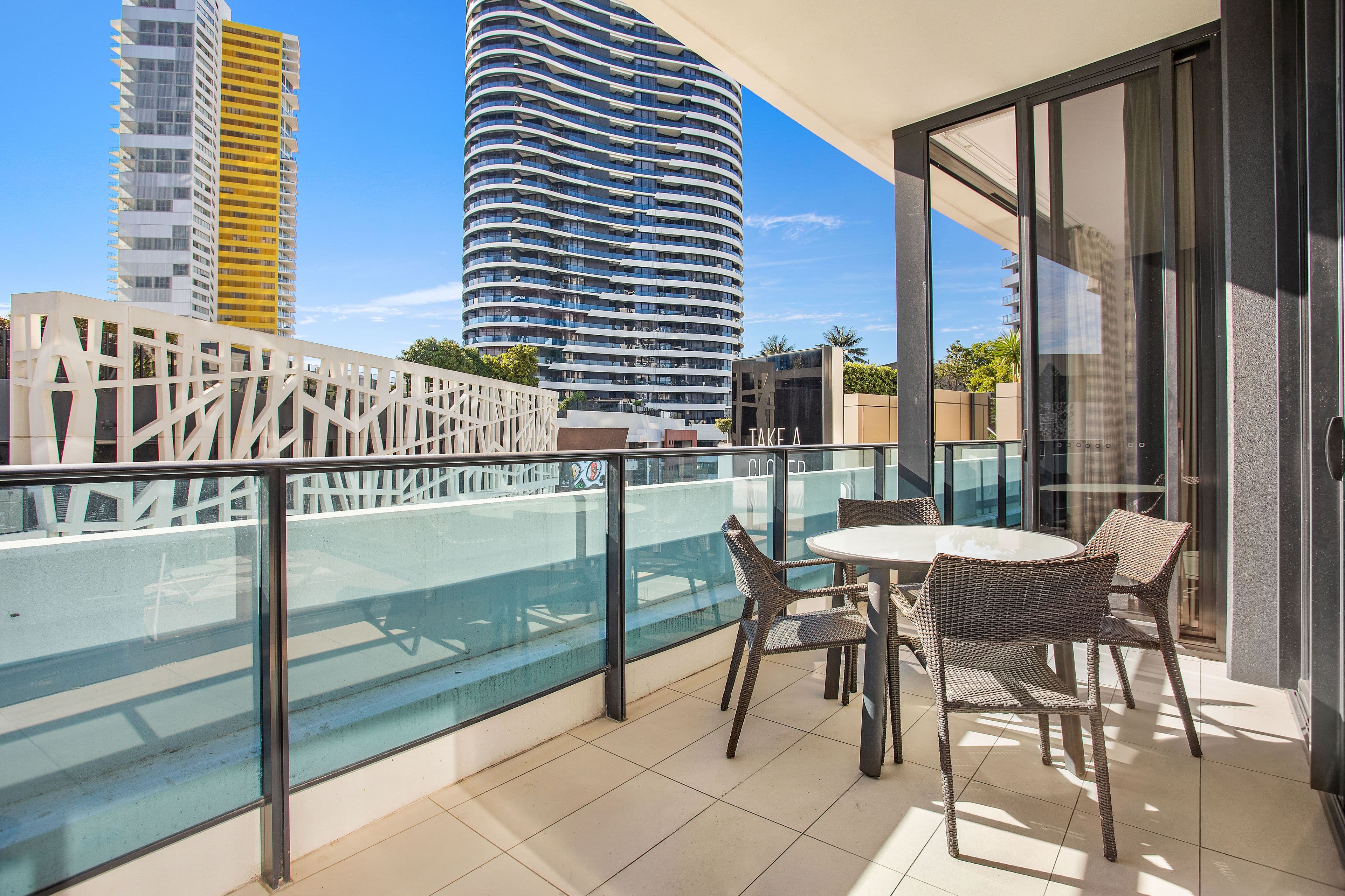 21 Elizabeth Avenue, Broadbeach QLD 4218, Broadbeach - Thumbnail 3