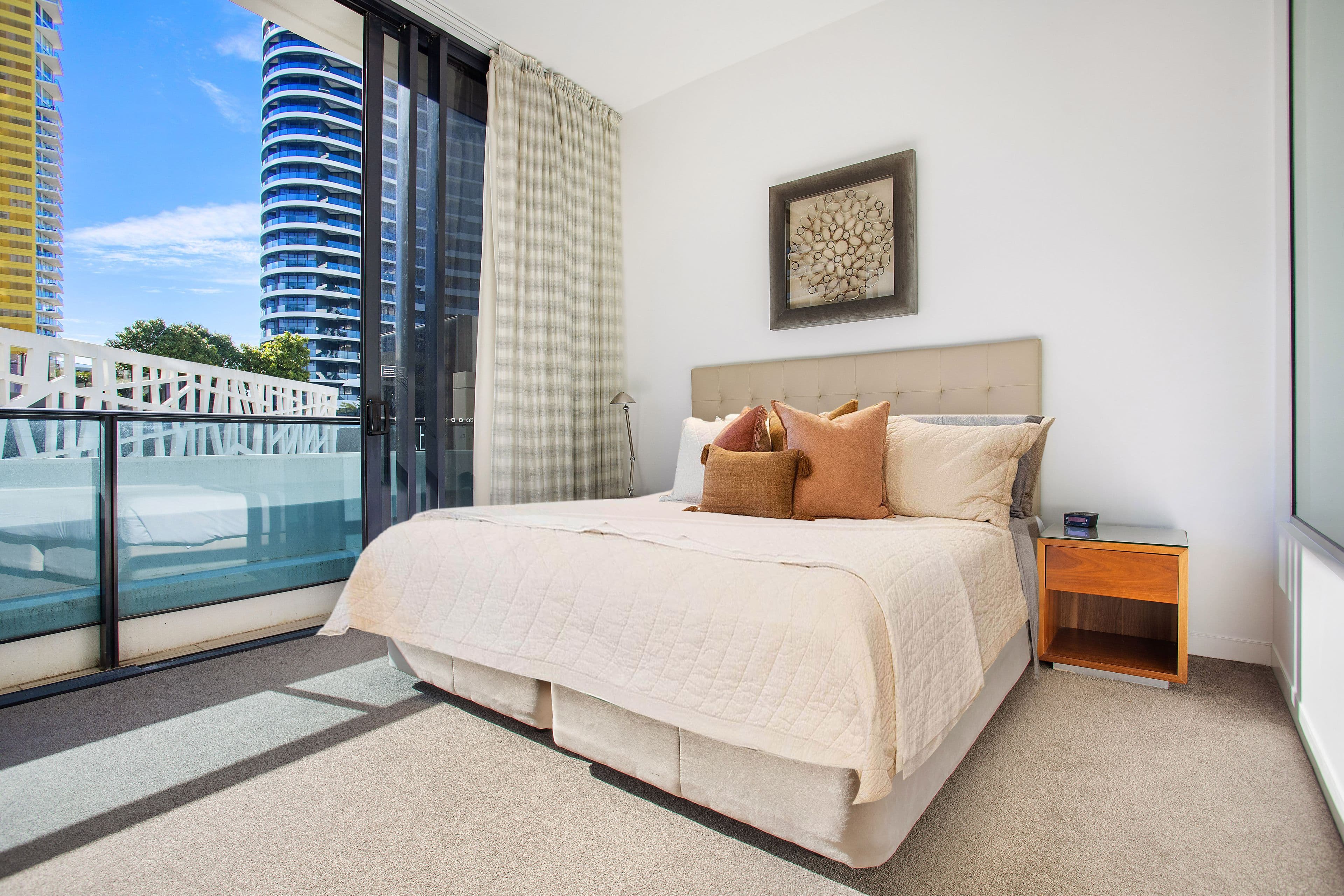 21 Elizabeth Avenue, Broadbeach QLD 4218, Broadbeach - Thumbnail 7