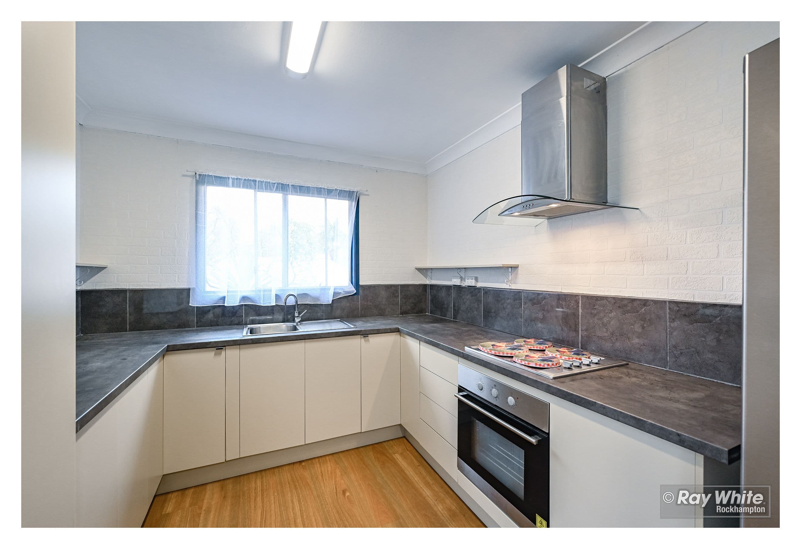 20 Stenlake Avenue, Kawana QLD 4701, Kawana - Thumbnail 4