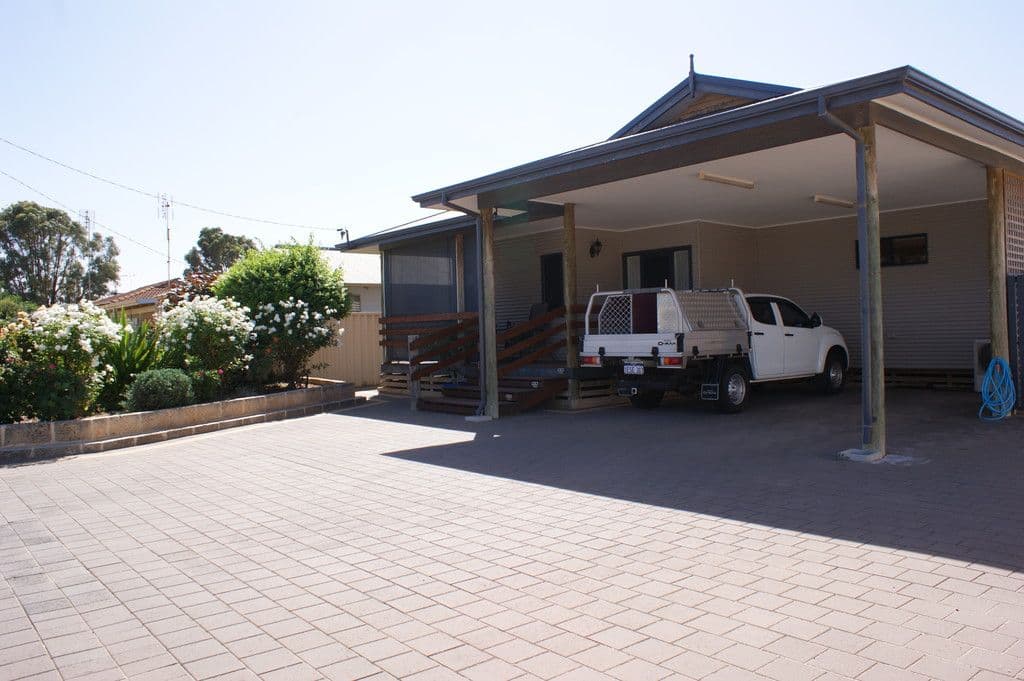 4 Short Street, Dongara WA 6525, Dongara - Image 1