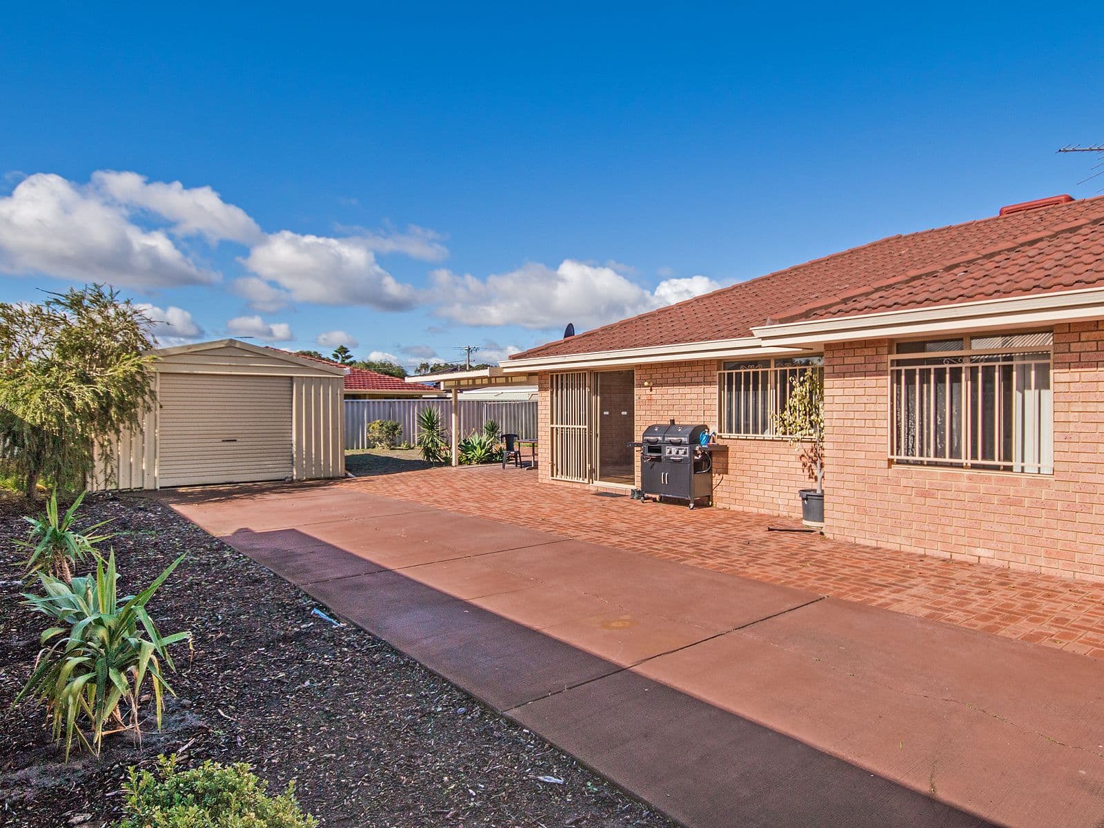 45 Hawker Street, Safety Bay WA 6169, Safety Bay - Thumbnail 2