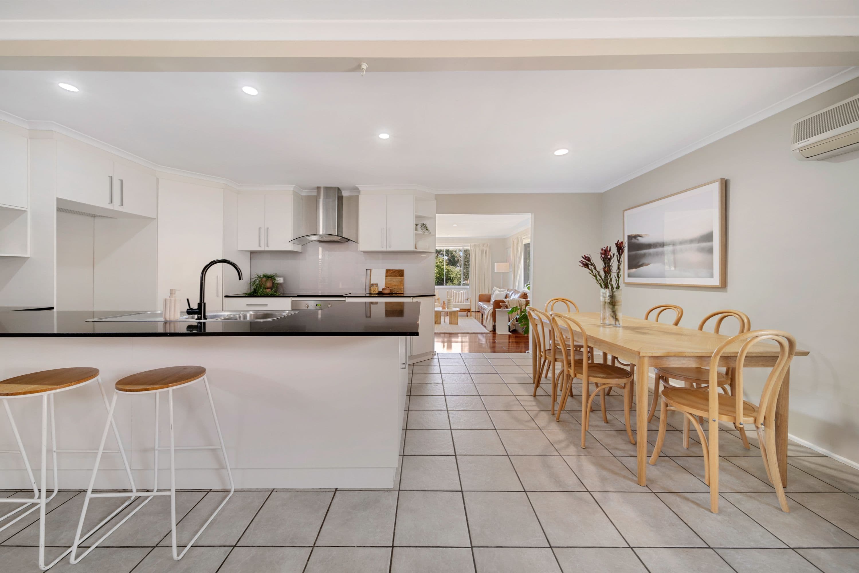 23 Hayley Crescent, Karabar NSW 2620, Karabar - Thumbnail 2