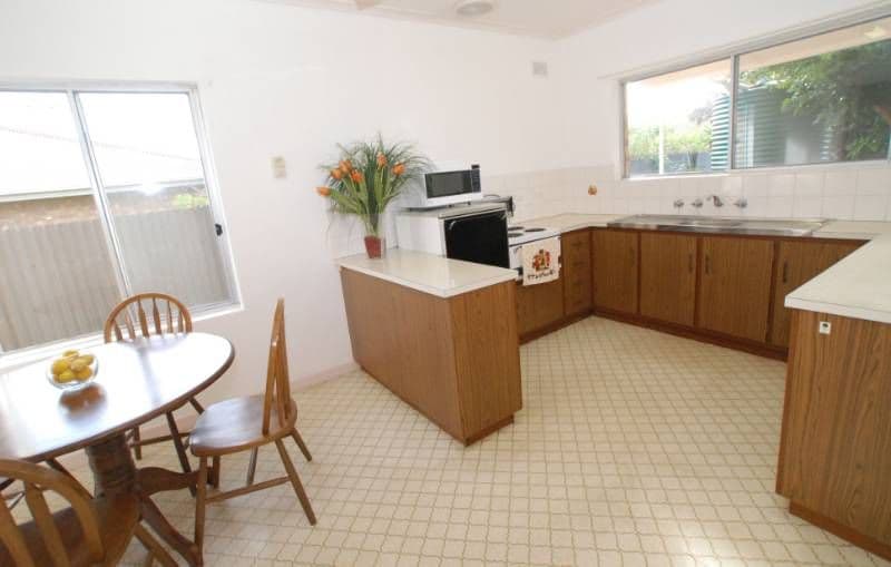 9 Croser Avenue, ALDINGA BEACH SA 5173, Aldinga Beach - Thumbnail 2