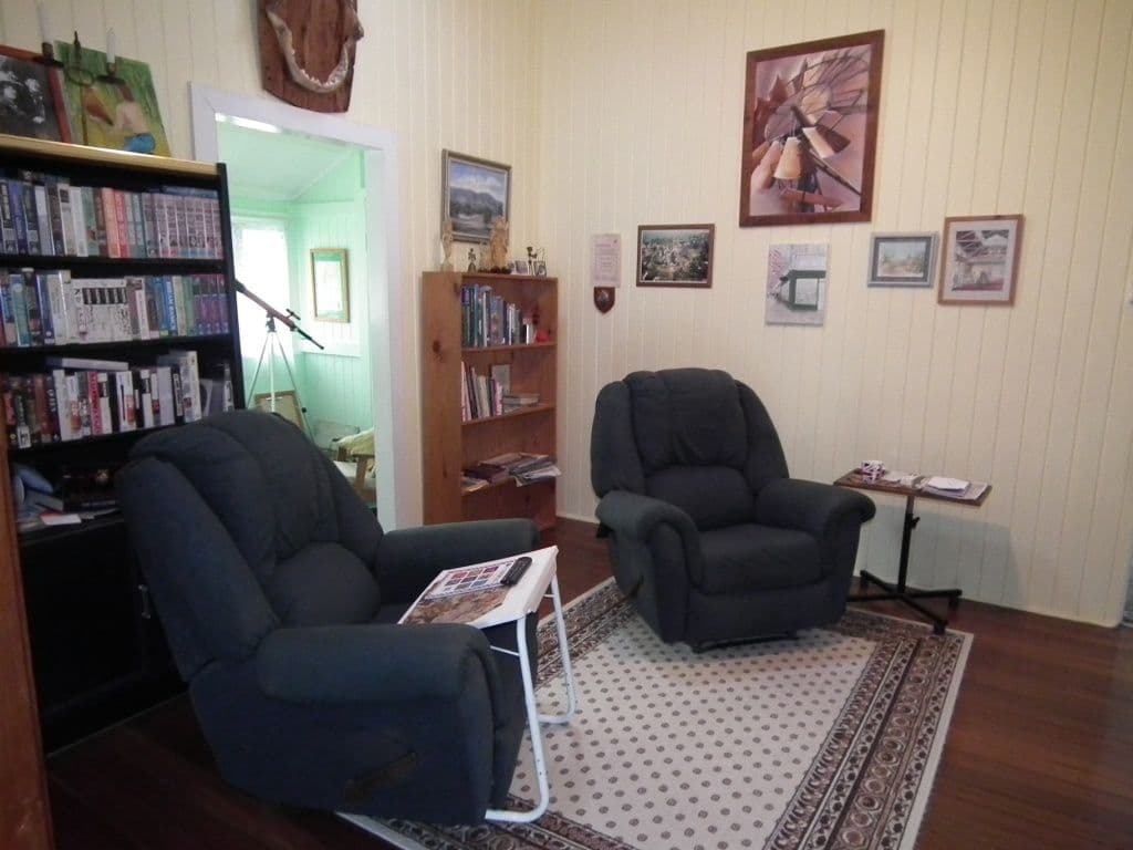 21 Colton Road, ALDERSHOT QLD 4650, Aldershot - Thumbnail 8