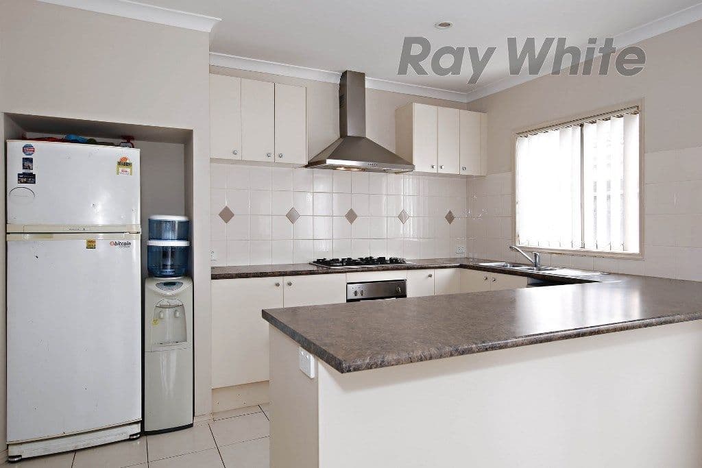 3 Carnival Place, Point Cook VIC 3030, Point Cook - Thumbnail 4