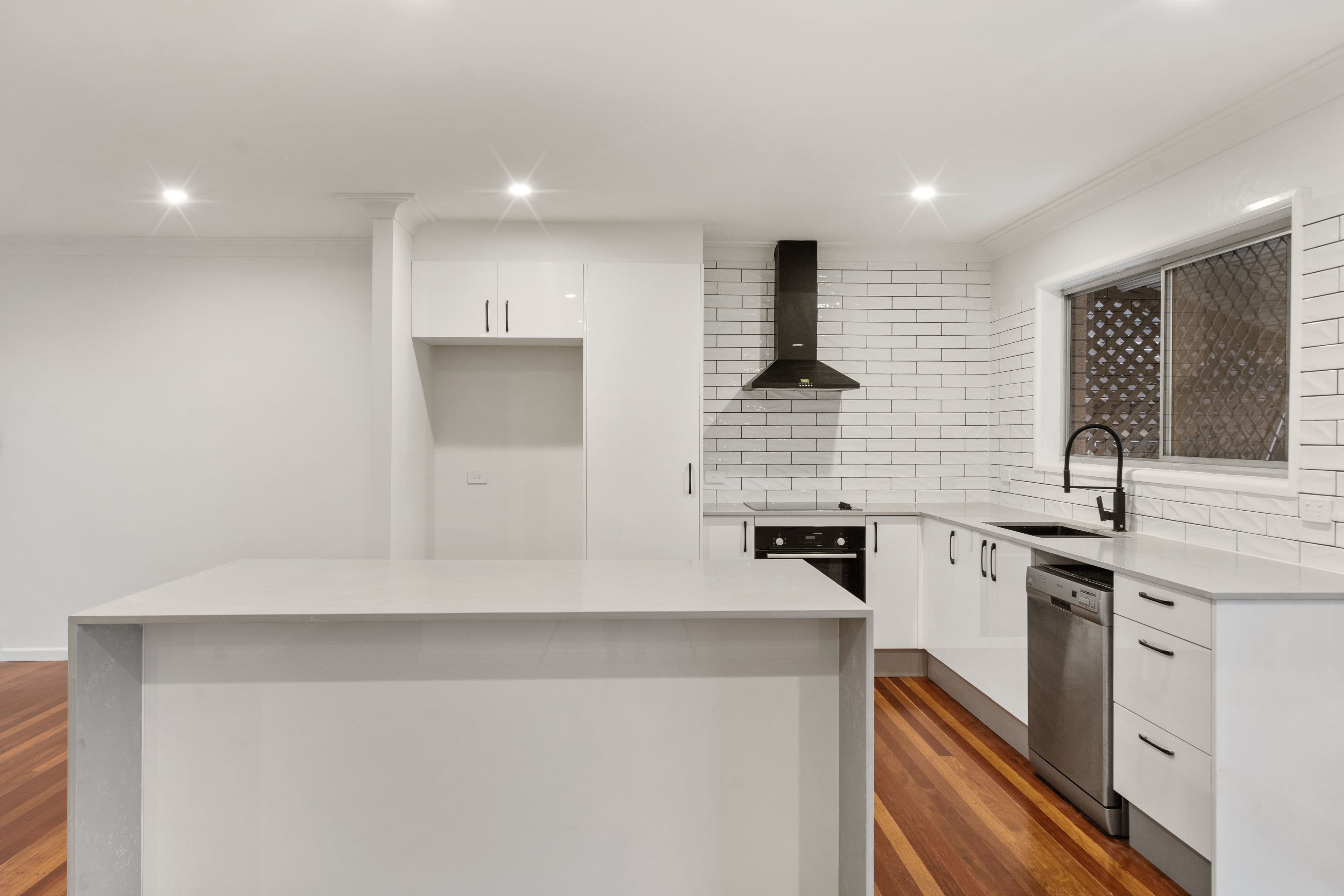 14 Irandi Street, Mansfield QLD 4122, Mansfield - Thumbnail 3