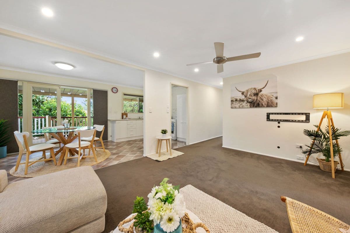225 Englefield Road, Oxley QLD 4075, Oxley - Thumbnail 2