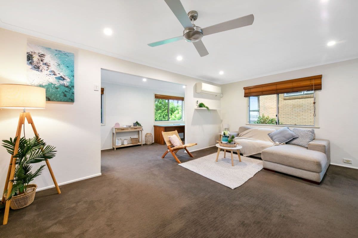 225 Englefield Road, Oxley QLD 4075, Oxley - Thumbnail 3